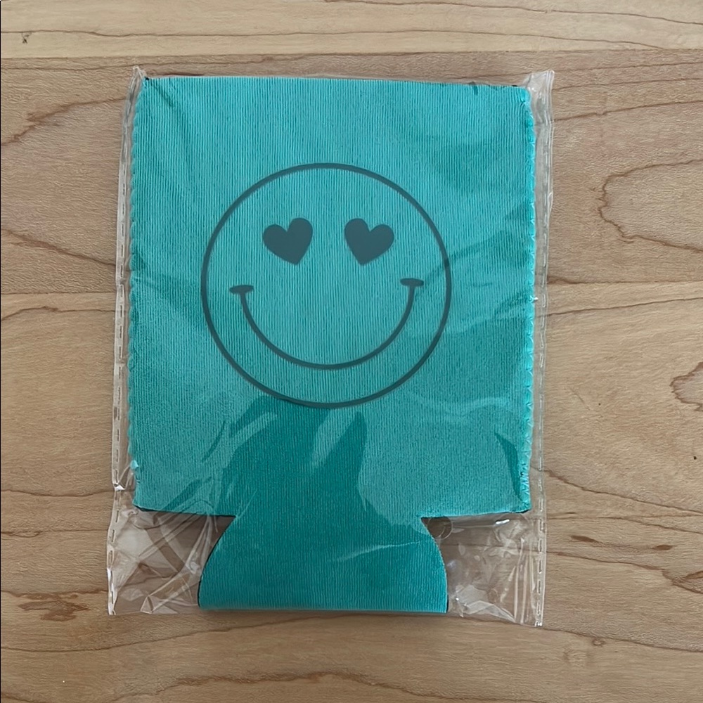 Smiley Face Teal Can Cooler